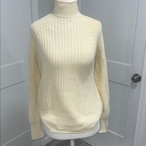 Jcrew women’s Cream Turtleneck knit Sweater